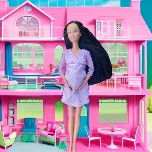 Pregnant Barbie Midge